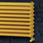 Radiateur hydraulique avec triple série d'éléments horizontaux fabriqué en Italie - Caramella Viadurini