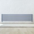 Radiateur de plomberie avec une série d'éléments horizontaux fabriqués en Italie - Cappello