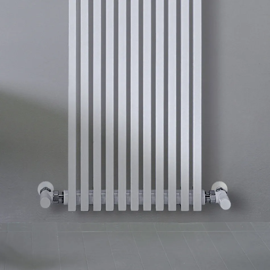 Radiateur hydraulique en acier finition blanc trafic fabriqué en Italie - Coupe Viadurini