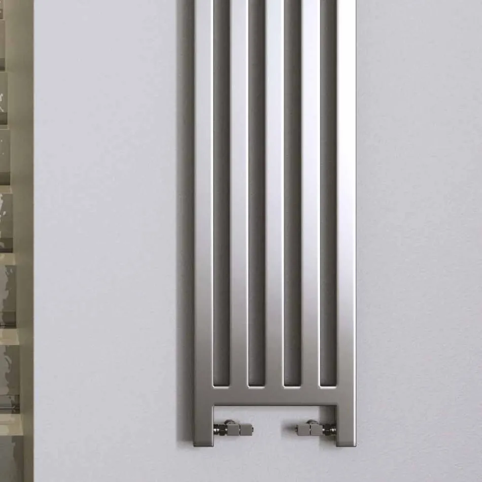 Radiateur vertical hydraulique fabriqué en Italie par New Robe Scirocco H Viadurini