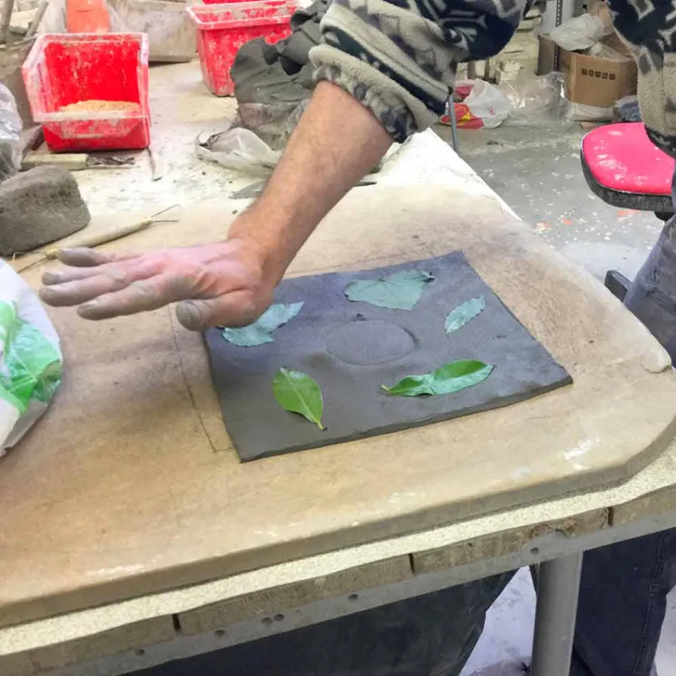 Toscot Vivaldi Applique fait main en terre cuite en Italie Viadurini