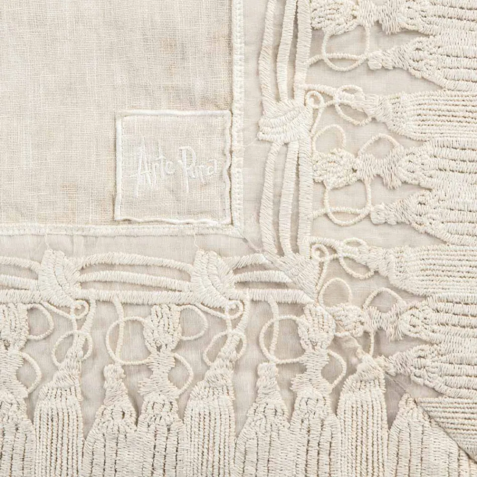 Nappe rectangulaire en lin beige avec cadre en dentelle à pompons de luxe - Zippel Viadurini