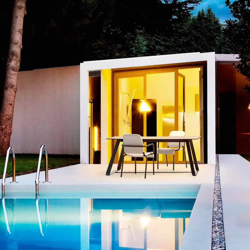 Varaschin Kolonaki Table de jardin moderne dans différentes tailles Viadurini