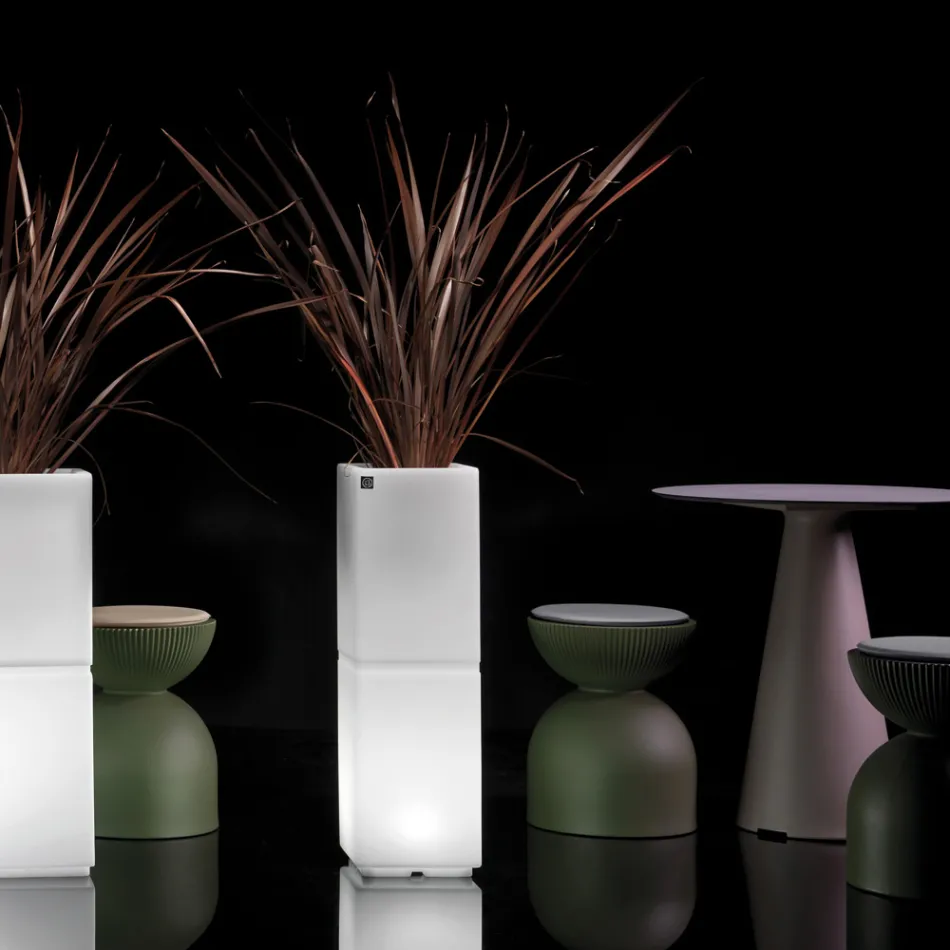 Lambo - Vase colonne lumineux d'extérieur en polyéthylène, fabriqué en Italie Viadurini