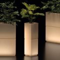 Lambo - Vase colonne lumineux d'extérieur en polyéthylène, fabriqué en Italie