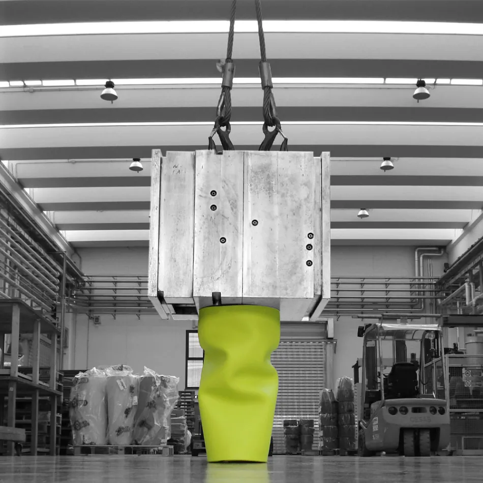 Vase d'extérieur en polyéthylène de couleur mate fabriqué en Italie - Fier Viadurini