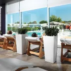 Vase d'extérieur carré en polyéthylène coloré Made in Italy - Marilard Viadurini