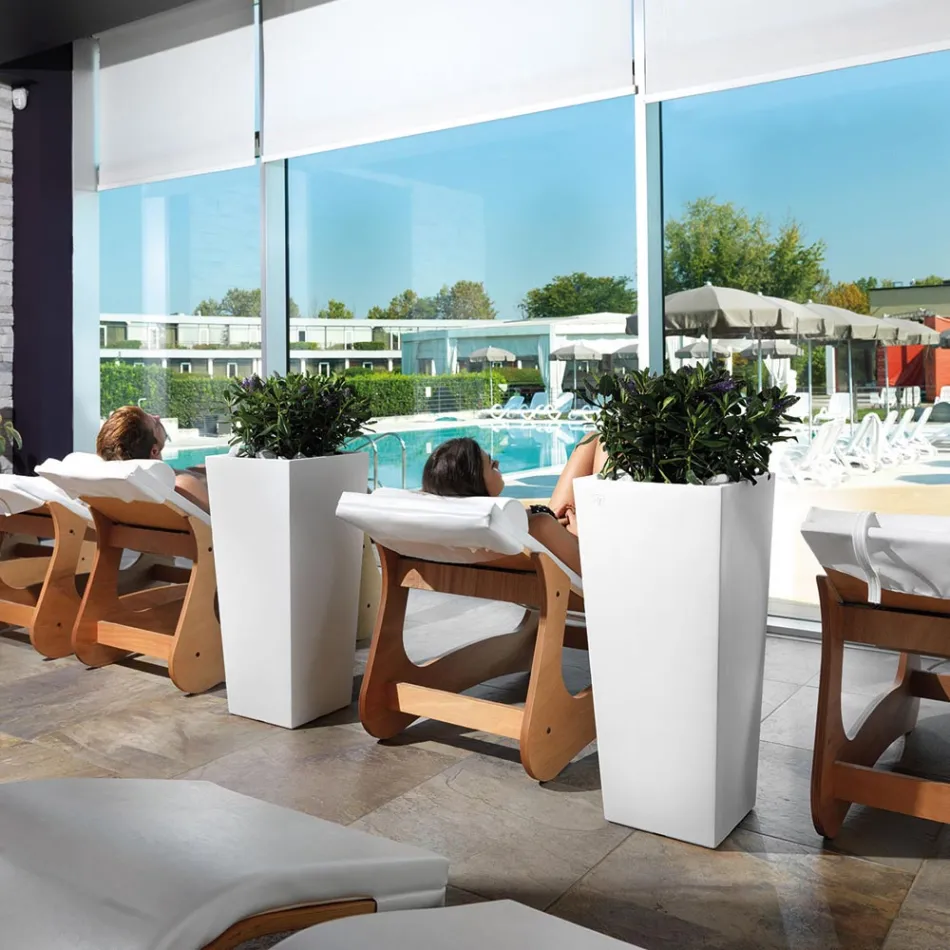 Vase d'extérieur carré en polyéthylène coloré Made in Italy - Marilard Viadurini