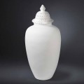 Vase design en céramique blanche avec décoration fabriquée à la main en Italie - Verio