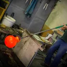 Vase d'intérieur rond en verre de Murano coloré fabriqué en Italie - Asper Viadurini