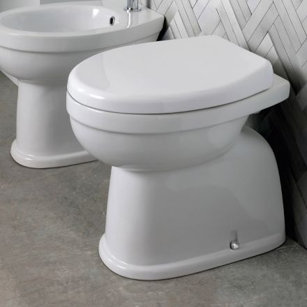 WC en céramique sur pied avec abattant en polyester et design moderne - Silica Viadurini