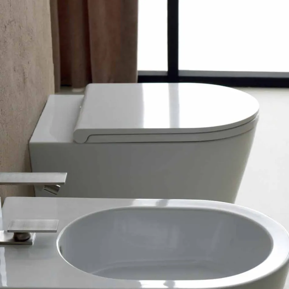 Cuvette de toilette moderne en céramique blanche Sun Round 57x37 cm fabriquée en Italie Viadurini