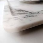 Plateau rectangulaire en marbre blanc veiné moderne fabriqué en Italie - Stora Viadurini