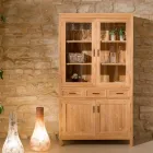 Vitrine de salon Sanda en teck massif avec 4 portes et 3 tiroirs Viadurini